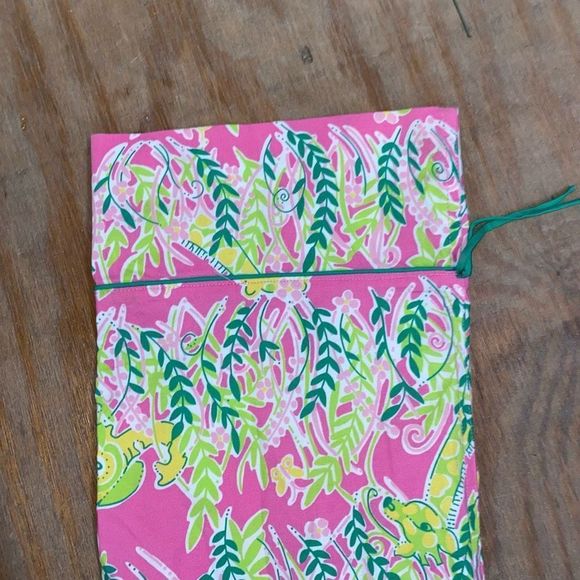 Lilly Pulitzer 🐾 Millionaire’s Row Jungle Print Cargo Capri Pants Size 2 - Picture 6 of 8